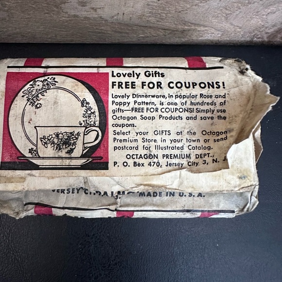 Vintage 7 oz. Bar OCTAGON Laundry Soap in Original Wrapper Discontinued READ - Picture 2 of 5